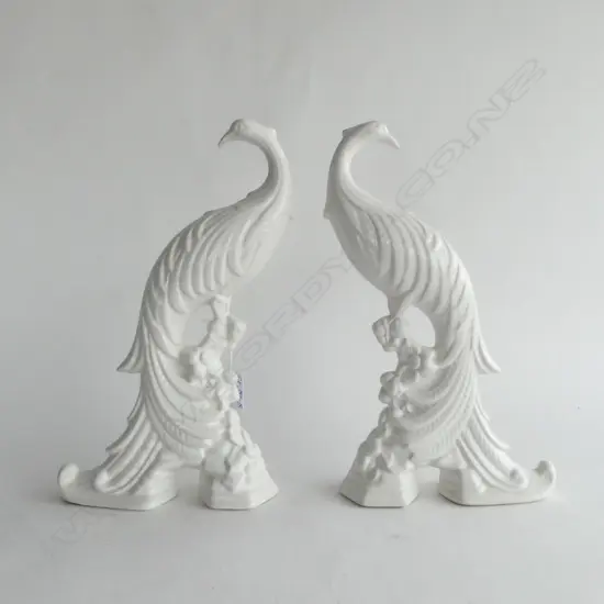 PR PEREIR PORTUGESE PEACOCK CERAMIC SCULPTURES 1 A.F H.320mmn