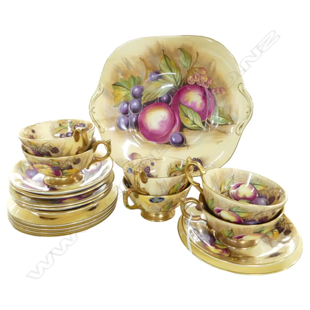 18 PCE AYNSLEY ORCHARD GOLD TEA SET; 6 TRIOS (1 PLATE MISSING) + CAKE PLATE Image 1++