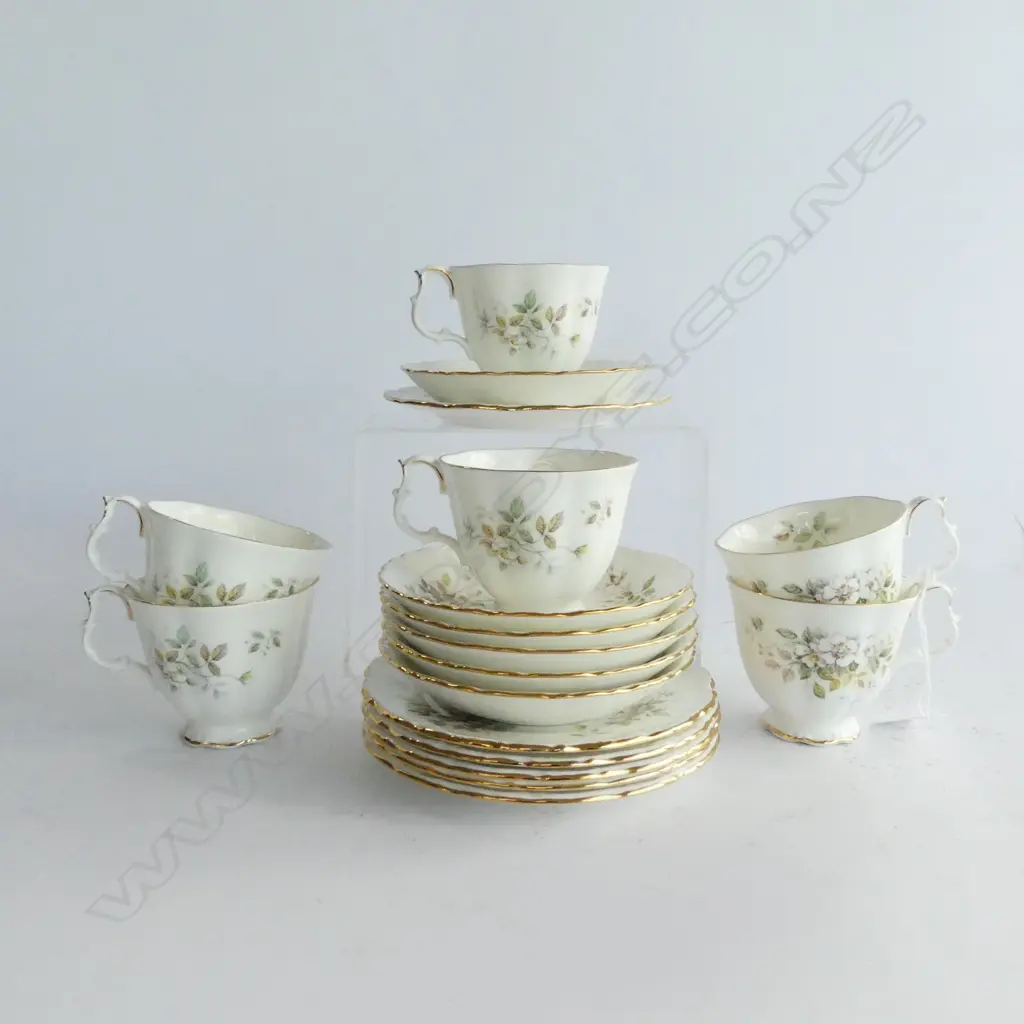 6 ROYAL ALBERT 'HAWORTH' TRIOS Image 1++