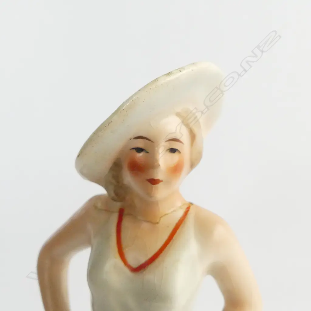 ART DECO ceramic figure w dog head repaired + 2 POOLE POTTERY VASES H.100mm. Image 1++