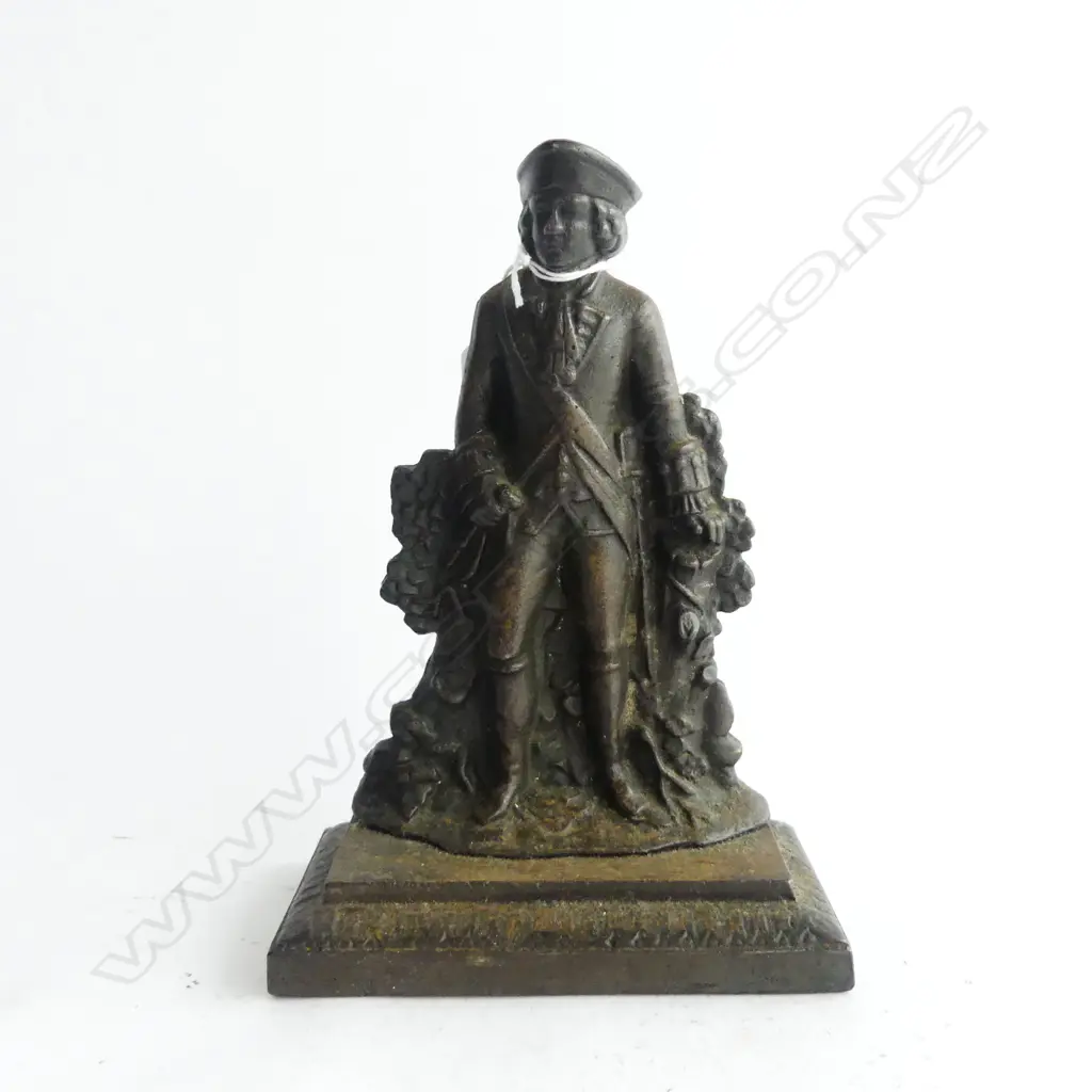 CAST IRON SOLDIER DOOR STOP H.210mm Image 1++