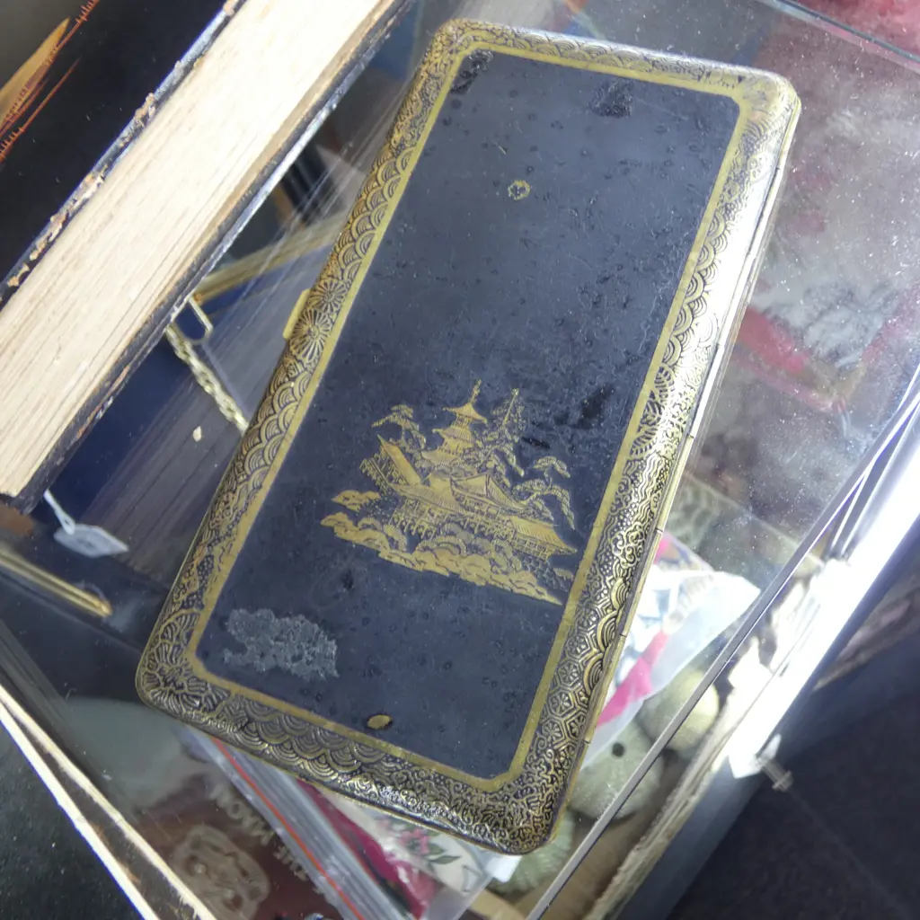 LG BOOK; JAPANESE BUDDHIST PRINTS H.345mm, JAPANESE PHOTO ALBUM C.1900, CIGARETTE CASE & ASHTRAY Image 1++