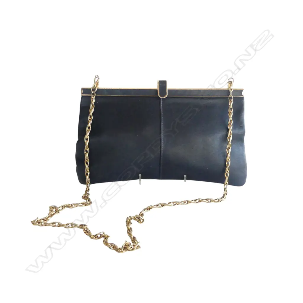 NAVY BLUE LEATHER PURSE WITH CHAIN HANDLE (JANE SHILTON LONDON) - AF Image 1++
