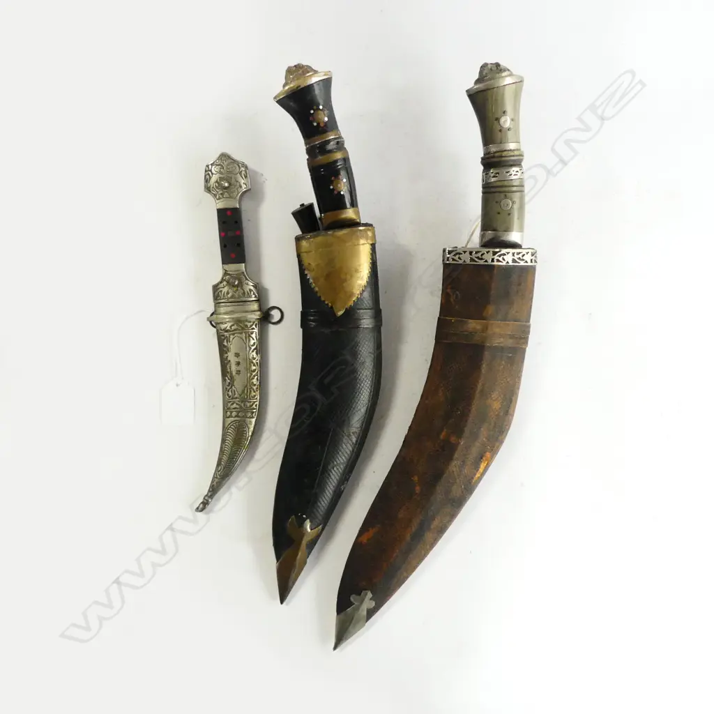 3 KNIVES; 2 INDIAN KUKRI L.445mm, TRIBAL DAGGER L.265mm Image 1++