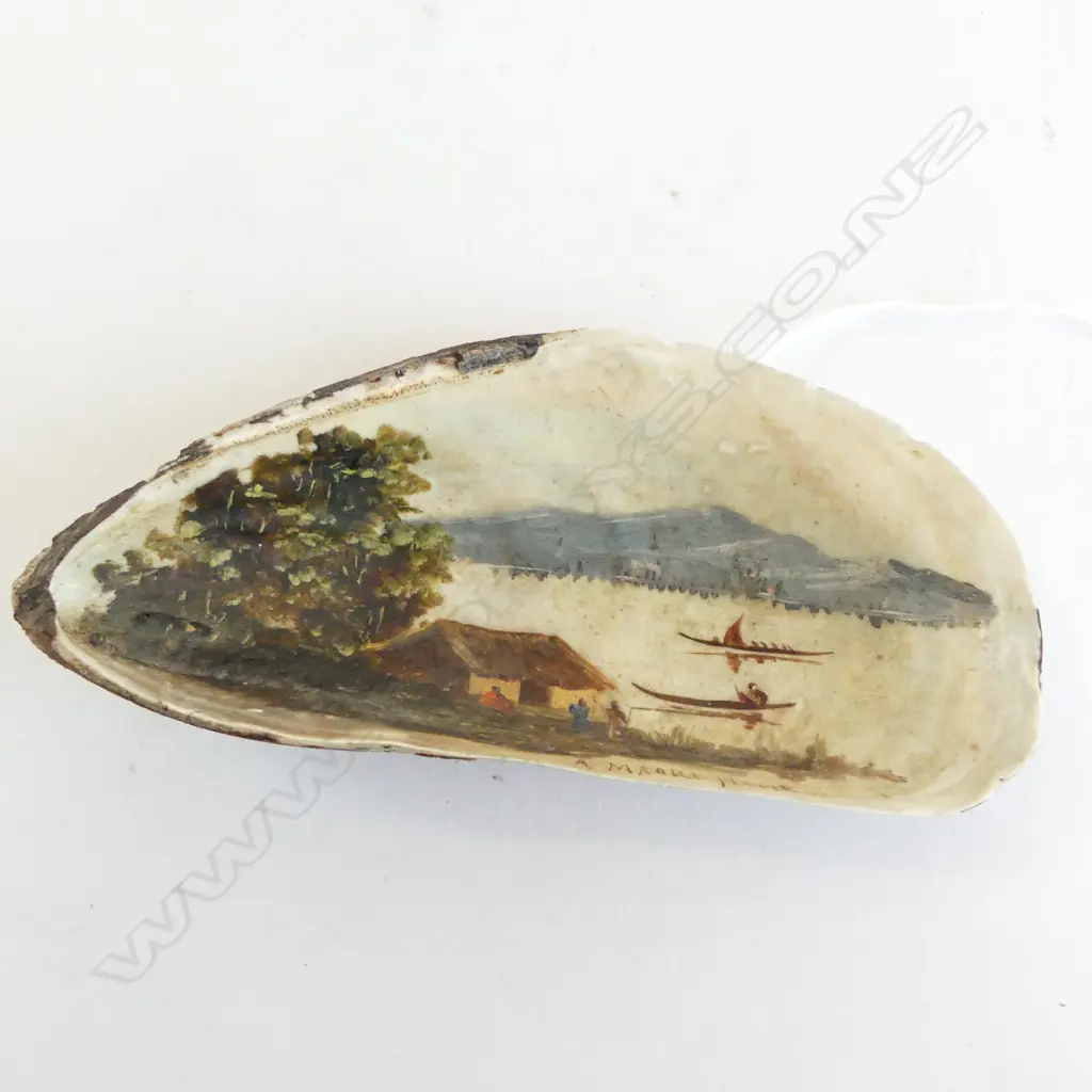 PAINTED MUSSEL SHELL DEPICTING EARLY N.Z. COLONIAL SCENE, TITLED 'A MAORI HOME', L.145mm Image 1++