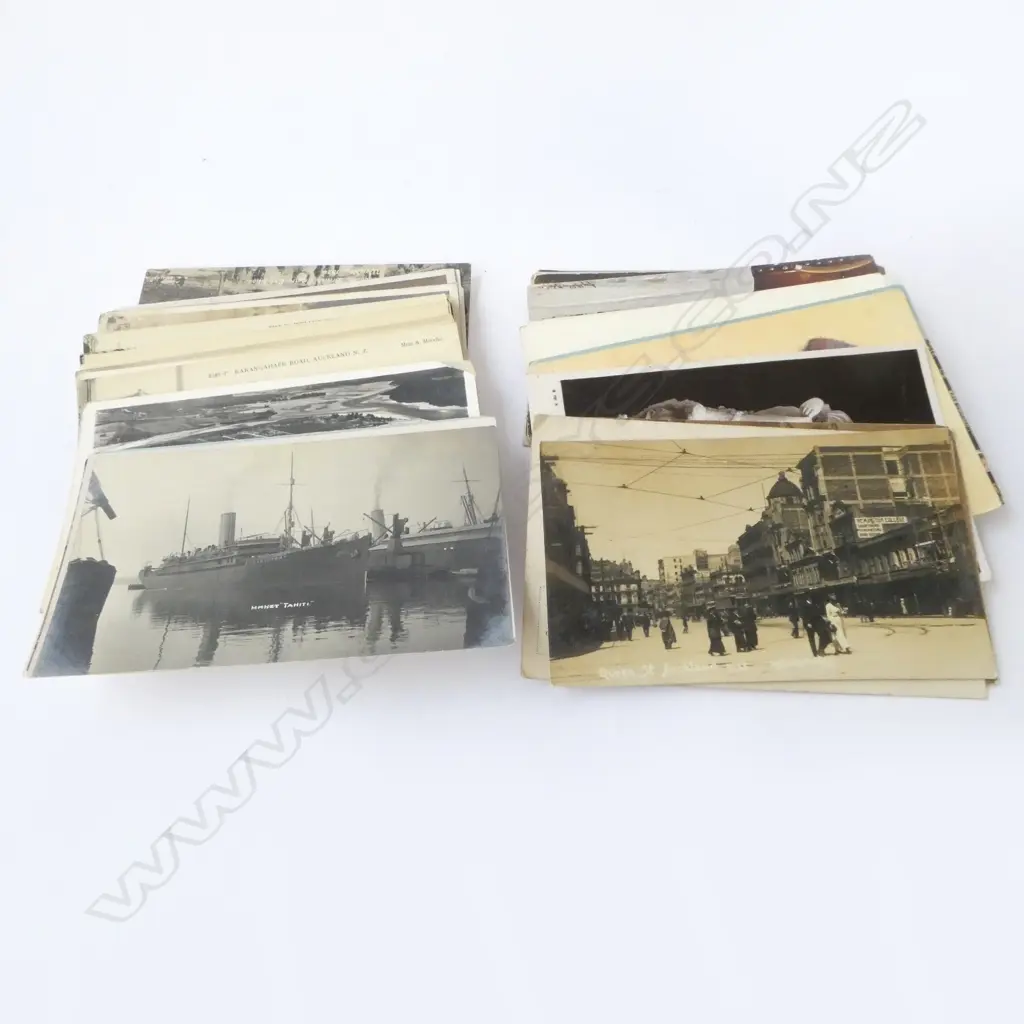 ANTIQUE POSTCARDS Image 1++