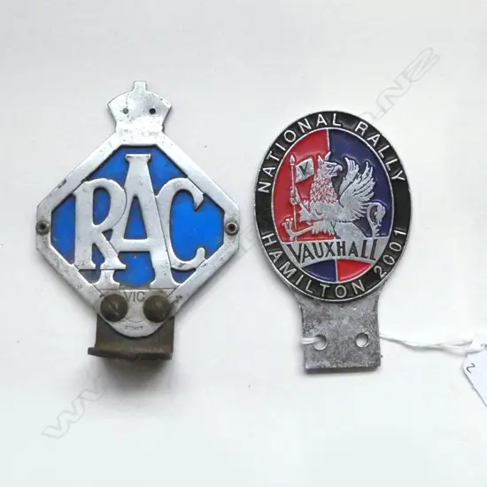 2 VINTAGE CAR BADGES 'RAC' & 'NATIONAL RALLY HAMILTON 2001' H.110mm