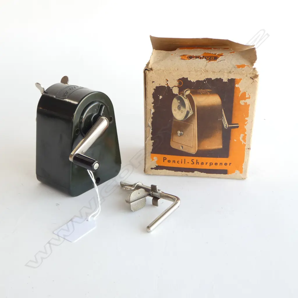 DAHLE DARK GREEN BAKELITE PENCIL SHARPENER H.105mm + ORIG. BOX Image 1++