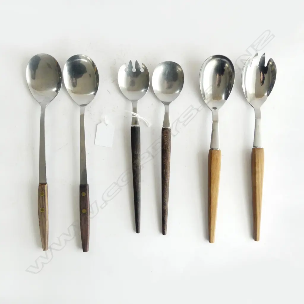 3 PRS VINTAGE SALAD SERVERS Image 1++