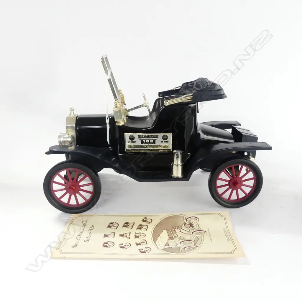 JIM BEAM FORD CAR DECANTER BOTTLE L.350mm Image 1++