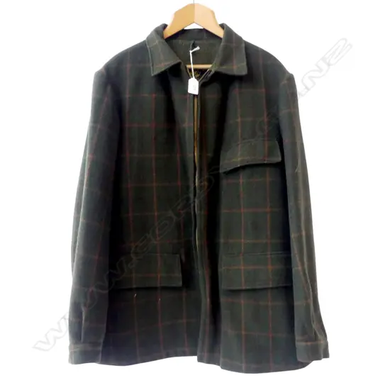 VINTAGE ORIGINAL GENT'S SWANDRI green with red cross hatch Size OS '40'.