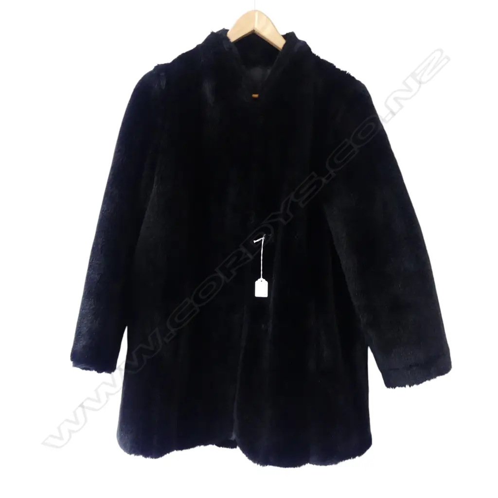 VINTAGE FAUX FUR JACKET, SIZE S/M Image 1++