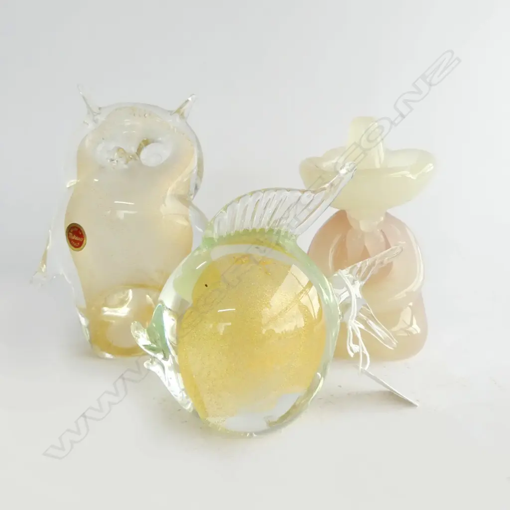 3 PCES MURANO ART GLASS; OWL H.170mm, FISH, MEXICAN Image 1++