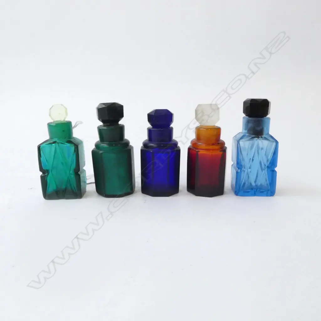 5 CUT GLASS SCENT BOTTLES H.75mm Image 1++
