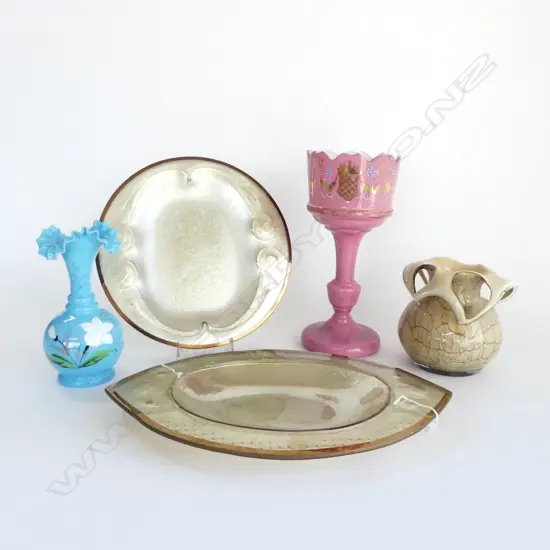 HANDPAINTED LUSTRE VASE H.305mm, BLUE GLASS VASE, 2 N.Z. 'GLASS CREATIONS' GREEN GLASS DISHES W.410mm, + ART GLASS VASE