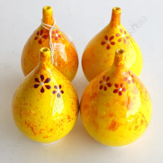 4 KEUM SUN LEE GLAZED YELLOW MINI VASES, 100mm