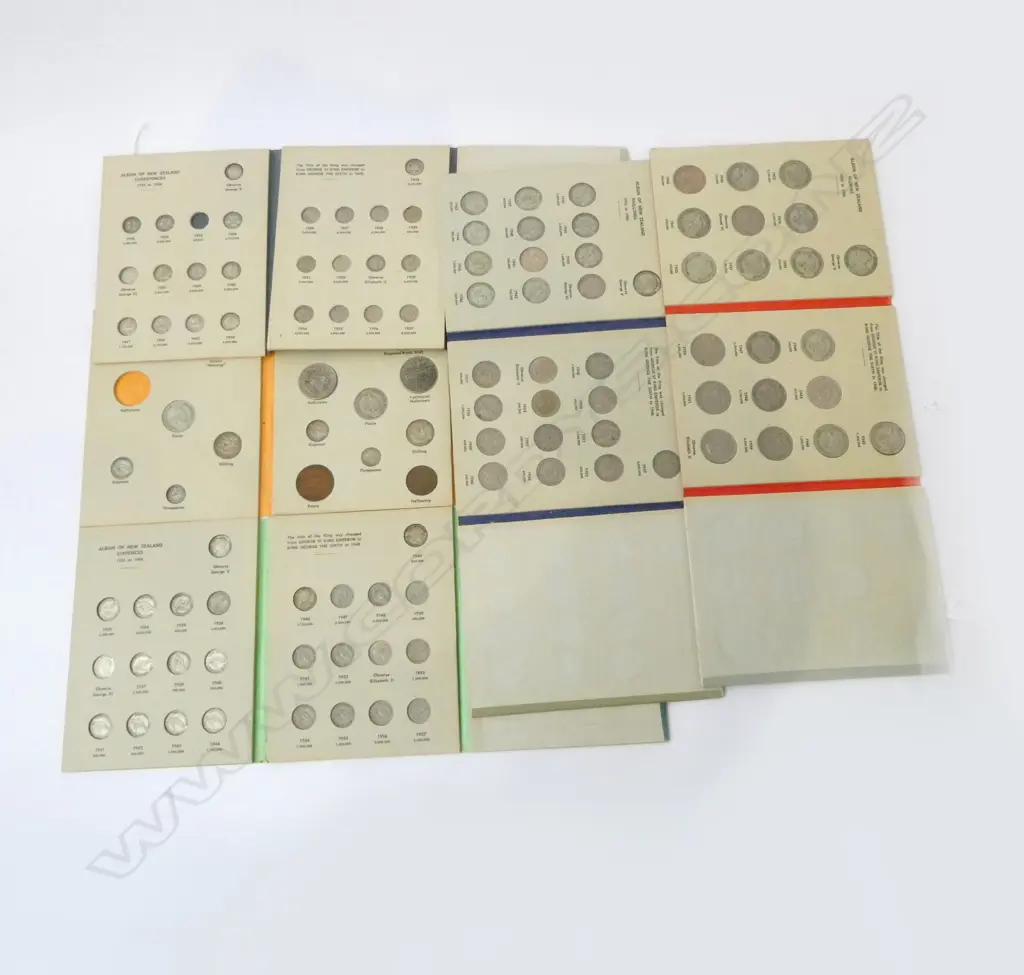 5 OLD FOLDERS/ALBUMS OF VINTAGE NZ COINS: FLORINS complete + SHILLINGS complete + 6d complete + 3d missing 1935 & 1966.. Image 1++