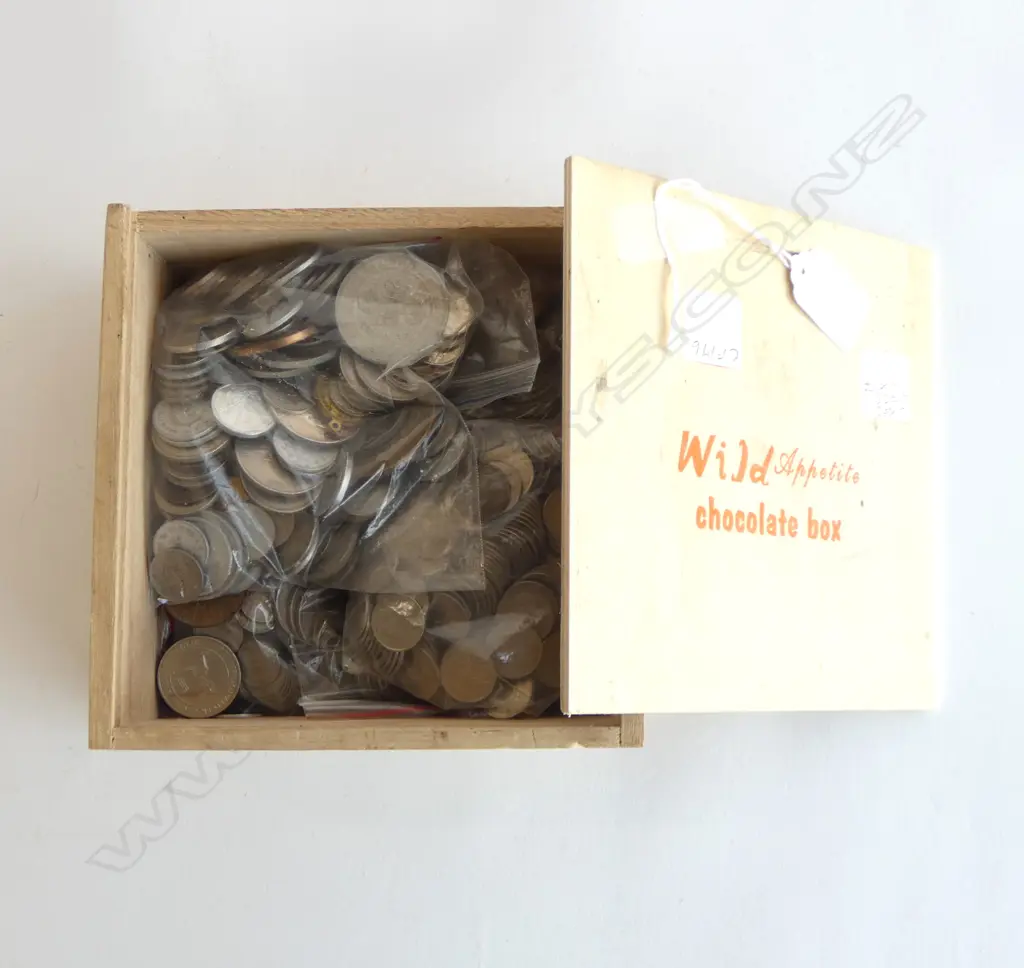 3KG ASST. WORLD COINS Image 1++