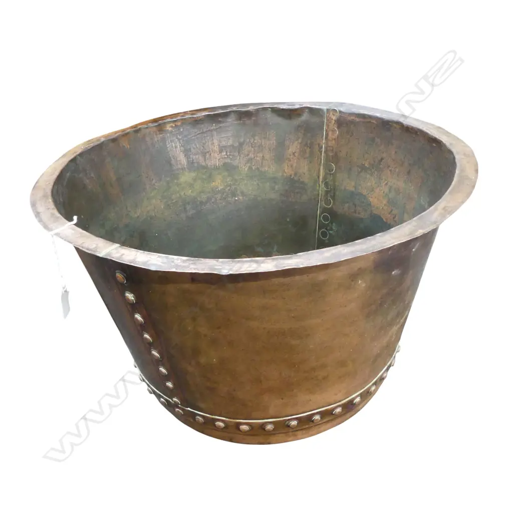 COPPER RIVET PLANTER 390mm Image 1++