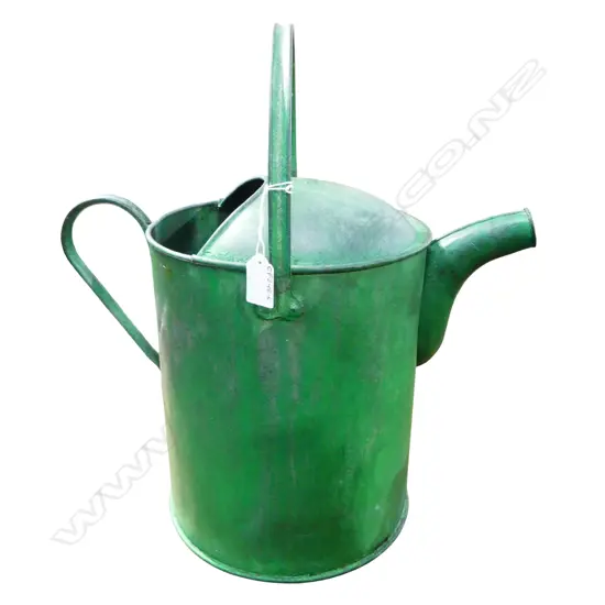 GREEN METAL 3 GAL. WATERING CAN