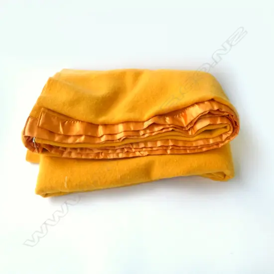 ONEHUNGA WOOLLEN MILLS ORANGE BLANKET - TIKI LABEL