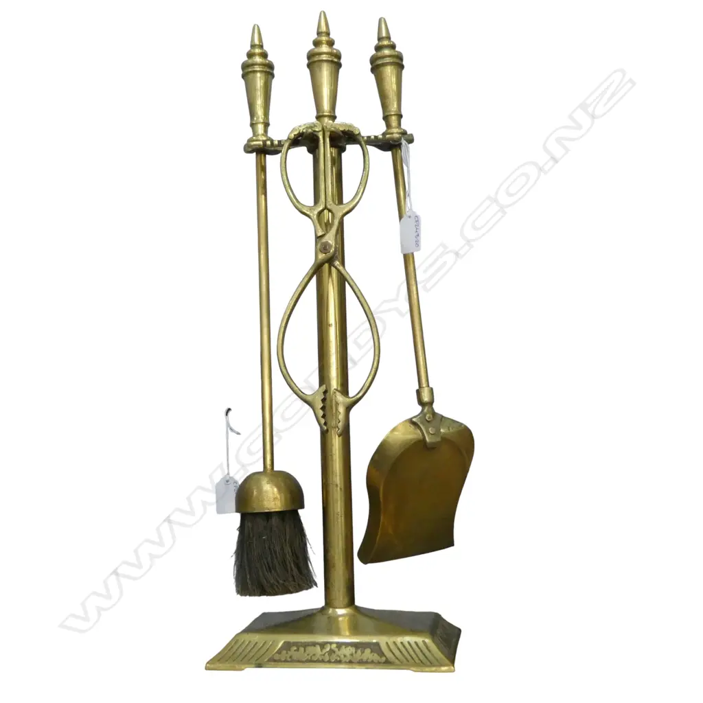 BRASS FIRE TIDY SET  Image 1++