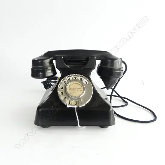 VINTAGE BLACK DIAL PHONE