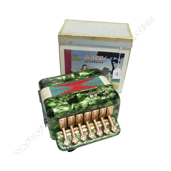 BOXED RETRO TOY HERO ACCORDION