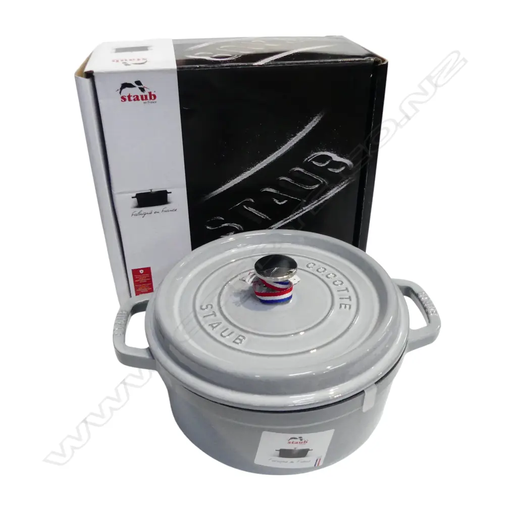 STAUB LA COCCOTTE 3.8L GREY LIDDED CASSEROLE 240mm dia, BOXED AS NEW Image 1++