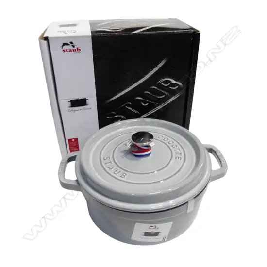 STAUB LA COCCOTTE 3.8L GREY LIDDED CASSEROLE 240mm dia, BOXED AS NEW