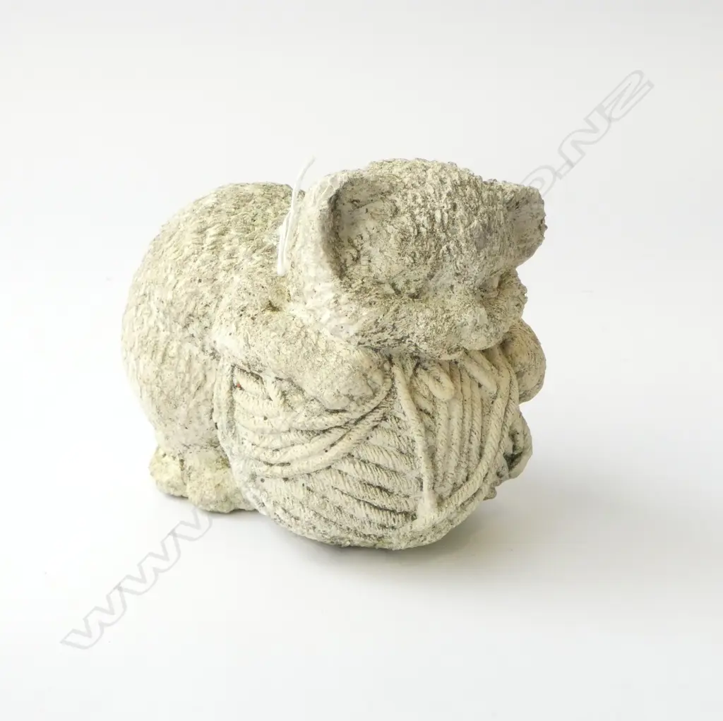 CONCRETE GARDEN CAT W.170mm Image 1++