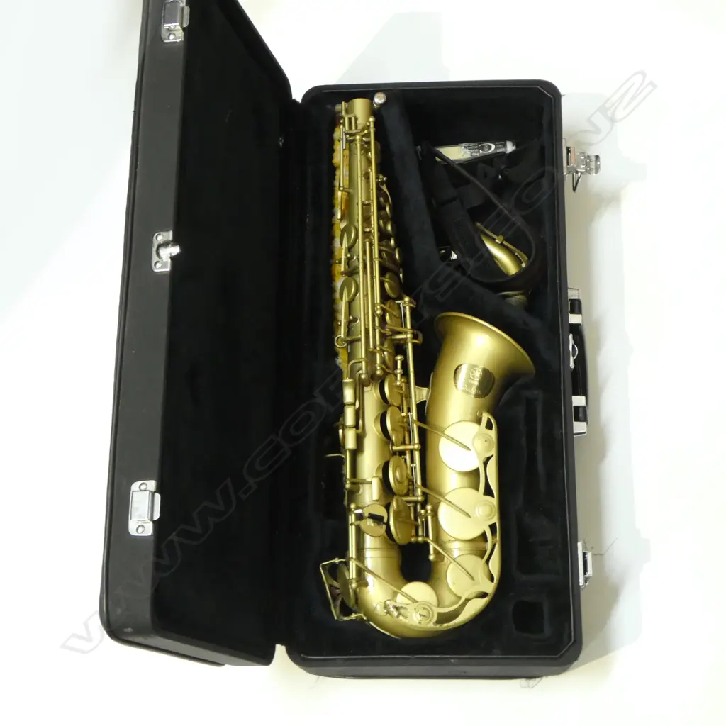 YAMAHA Q-CLASS SAXOPHONE, CASED Image 1++