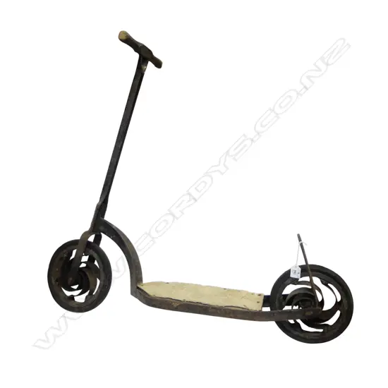 ANTIQUE CHILDS SCOOTER H.770mm