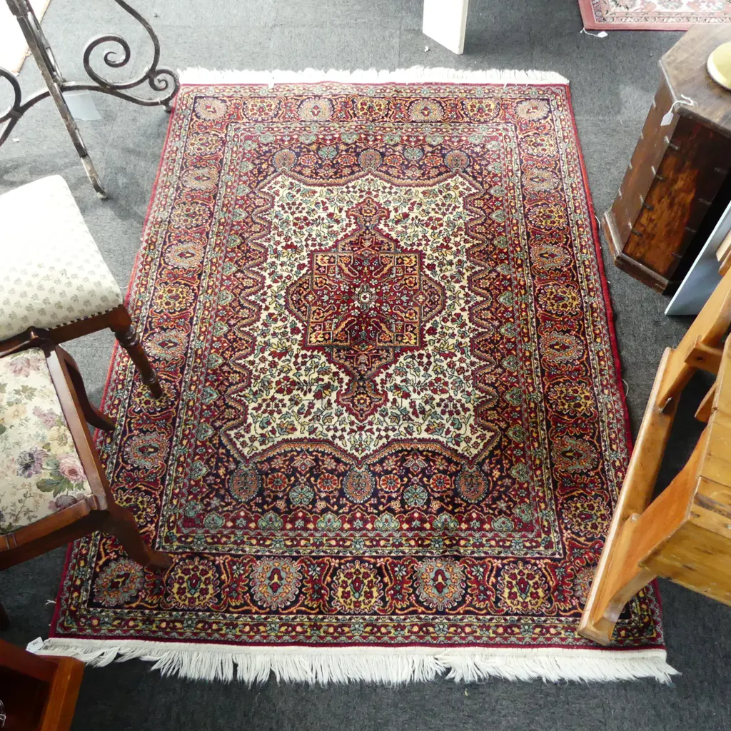 MACHINE KNOTTED RUG Image 1++