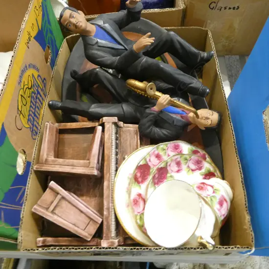 2 CERAMIC MUSICIANS, MORRIS & JAMES PLATTER, TRIO ETC