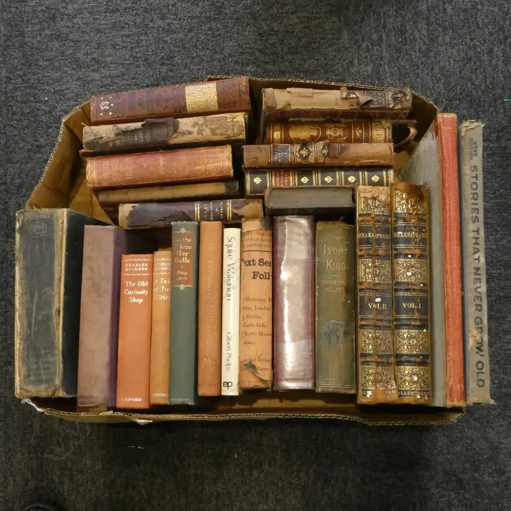 ANTIQUE BOOKS AF Image 1++