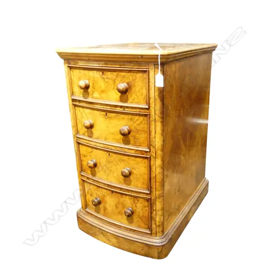 VICT WALNUT 4 DRAWER BEDSIDE CABINET H730 W420MM