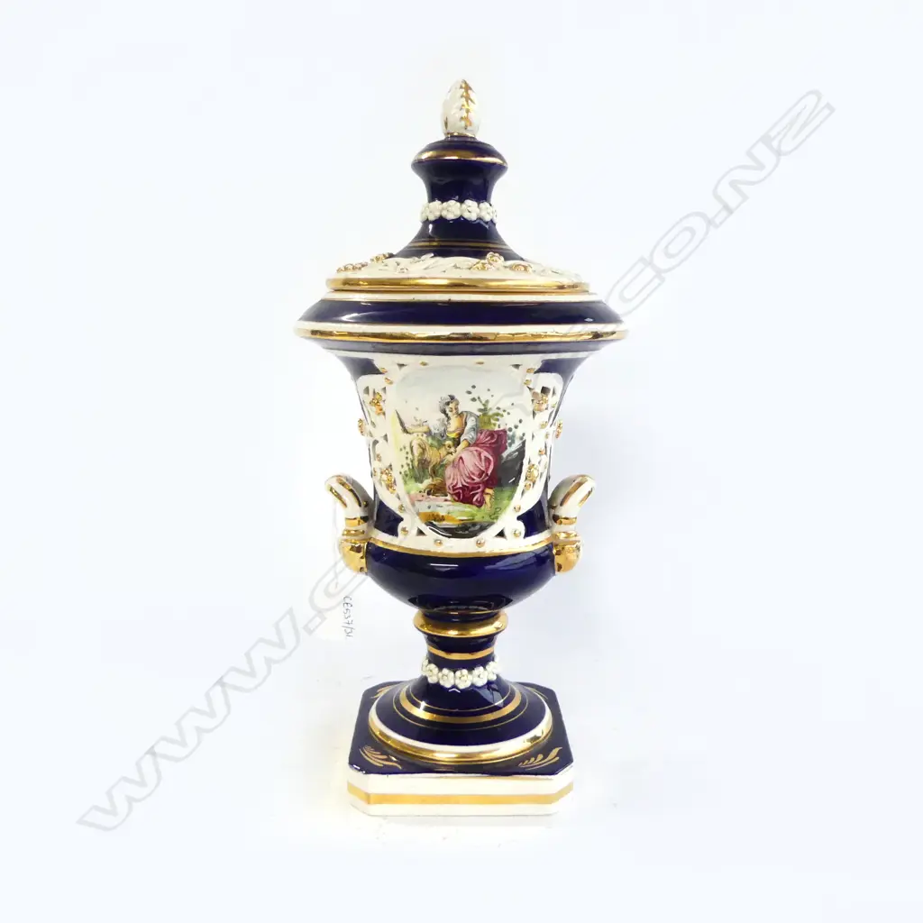 ORNATE ITALIAN LIDDED URN H.380mm Image 1++