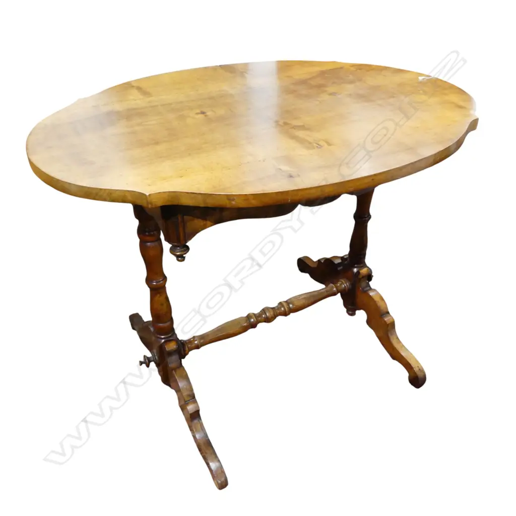 CONTINENTAL ANTIQUE TABLE, OVAL TOP 1030x775x780mm Image 1++