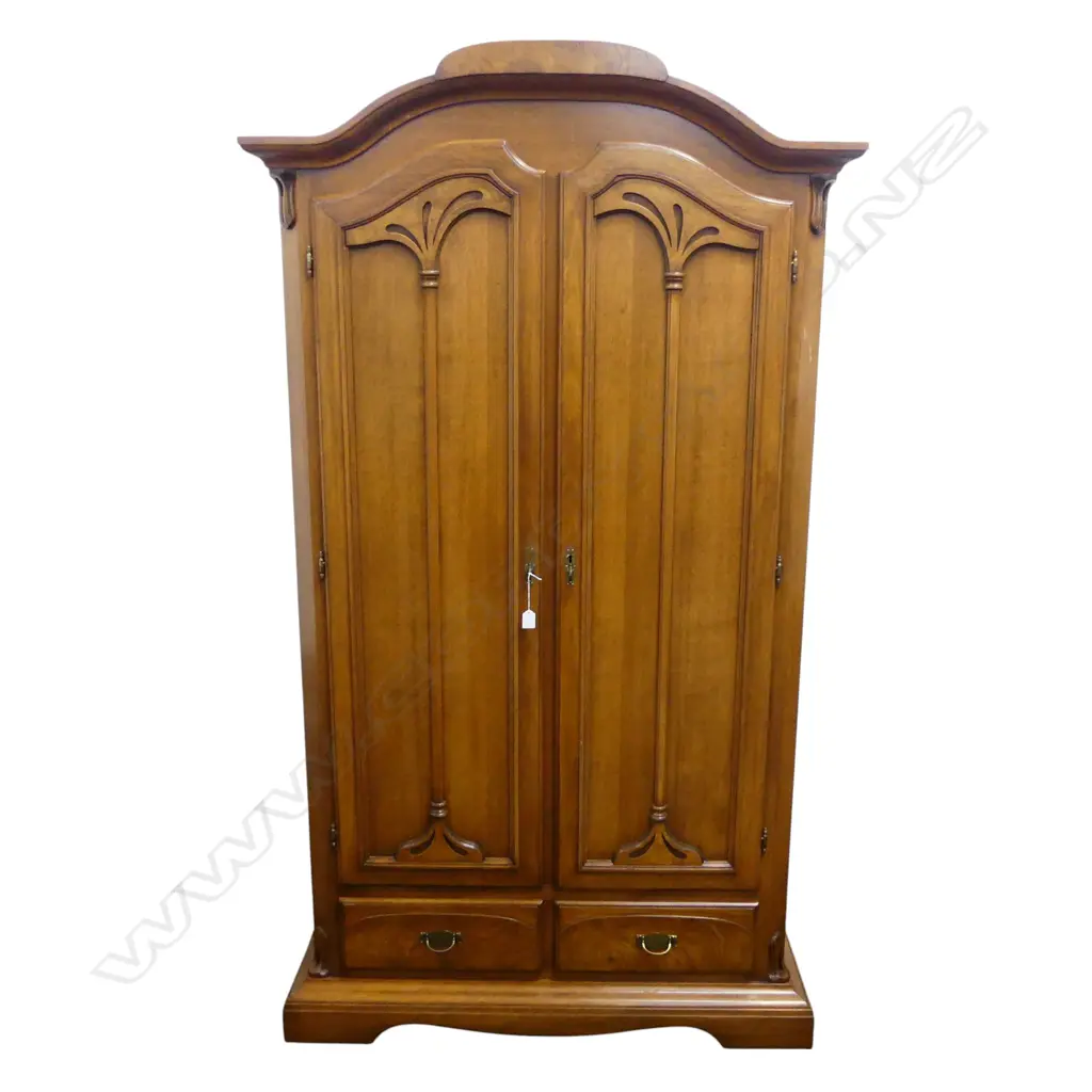 QUALITY 20thC CONTINENTAL ARMOIRE WARDROBE 1110x550x1980mm Image 1++