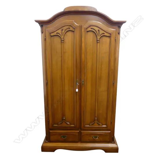 QUALITY 20thC CONTINENTAL ARMOIRE WARDROBE 1110x550x1980mm