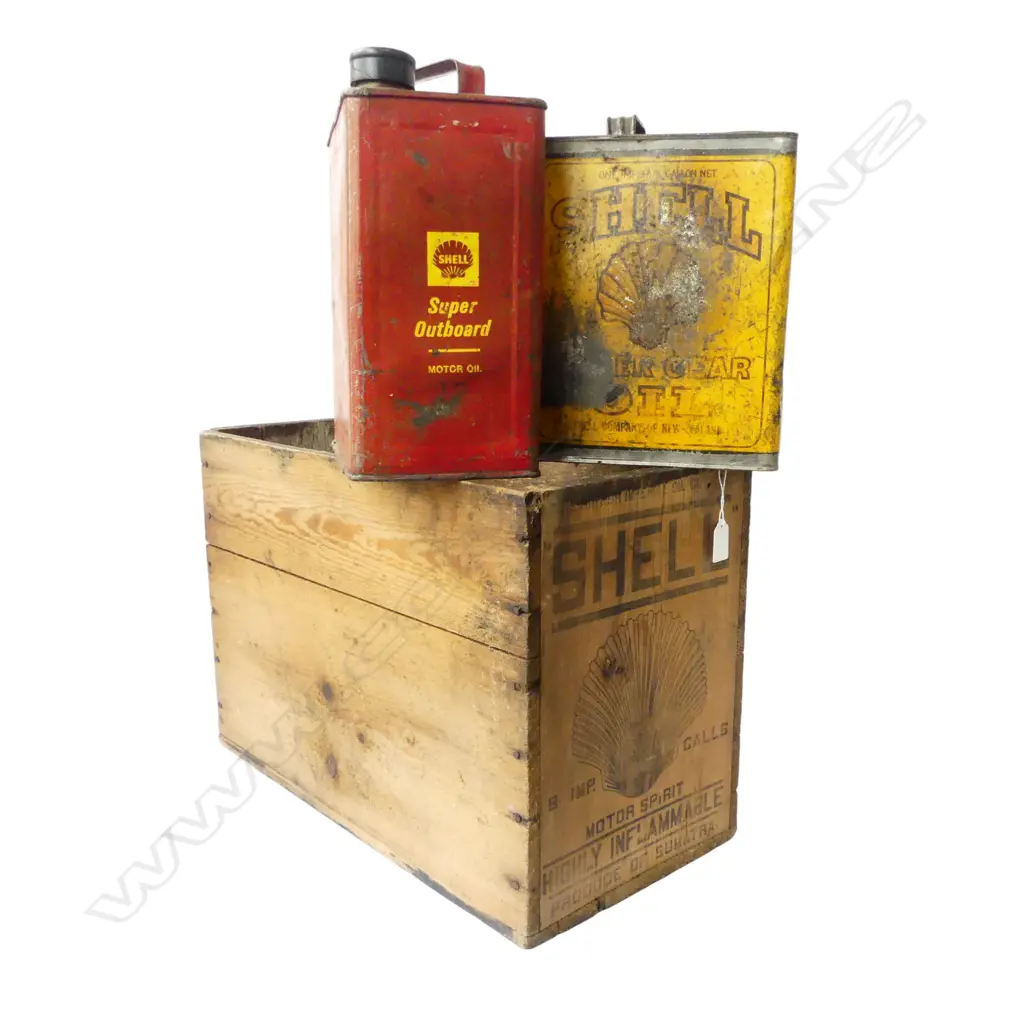 VINTAGE SHELL PETROL CRATE + 2 VINTAGE SHELL JERRY CANS Image 1++
