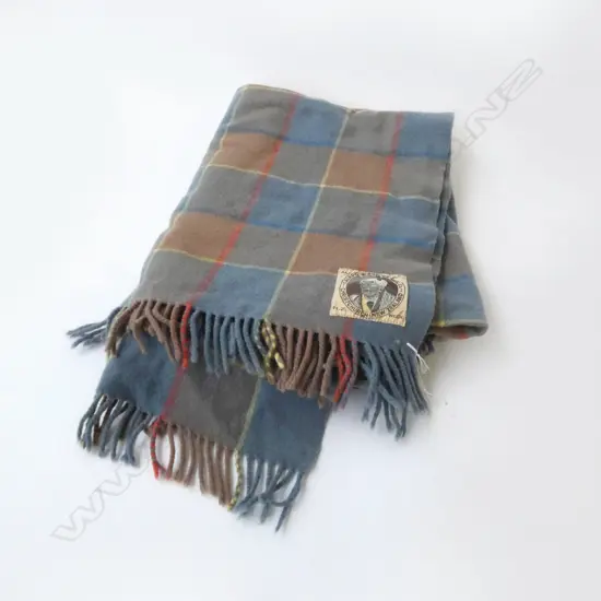 VINTAGE KAIAPO WOOLEN TRAVEL RUG