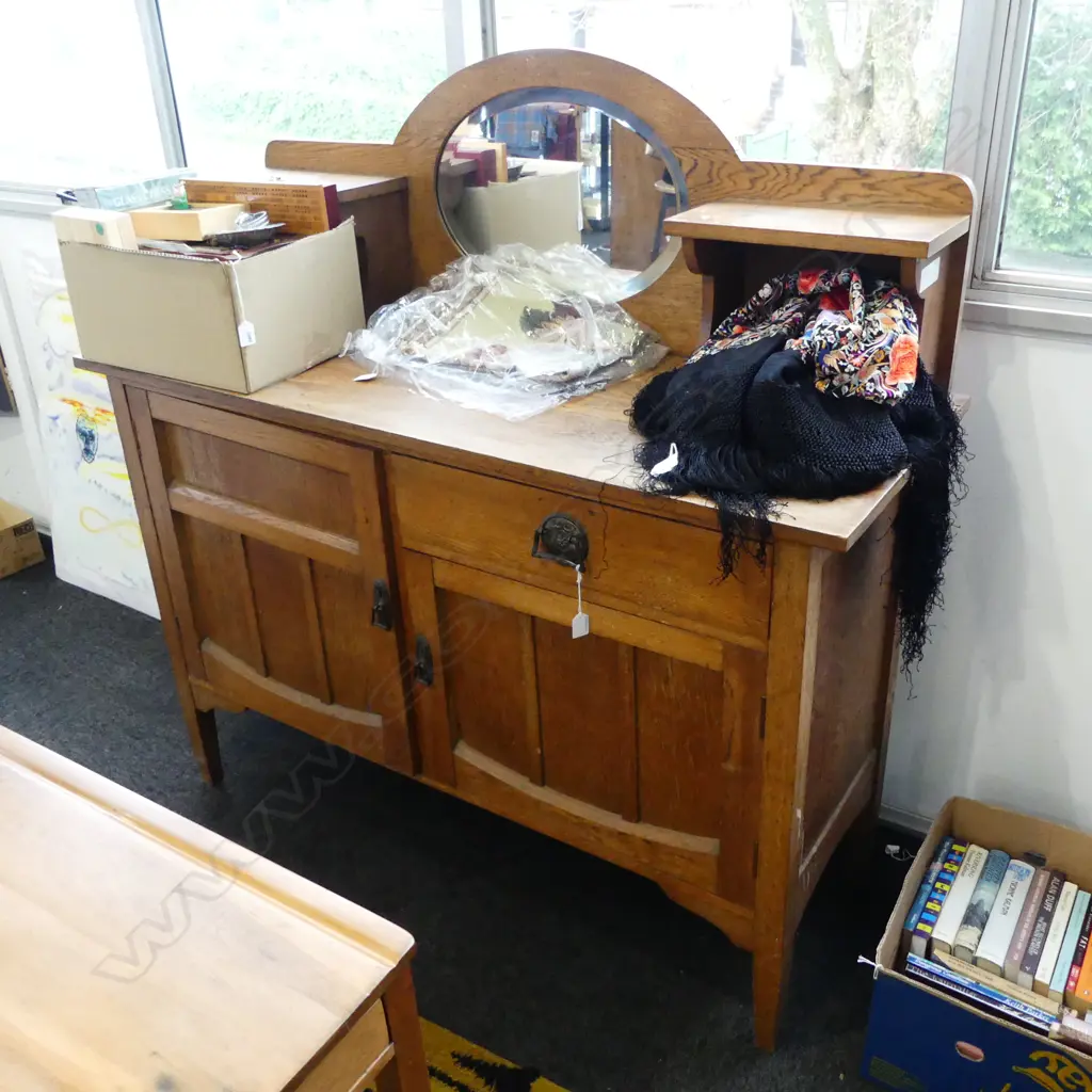 OAK SIDEBOARD 1370x490x1360mm Image 1++