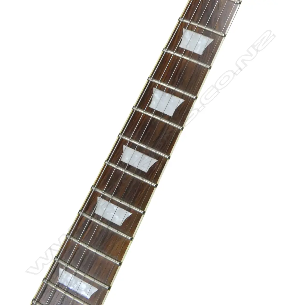 GIBSON 'LES PAUL' ELECTRIC GUITAR #017160651 L.1020mm + STAND PROVENANCE UNKNOWN Image 1++