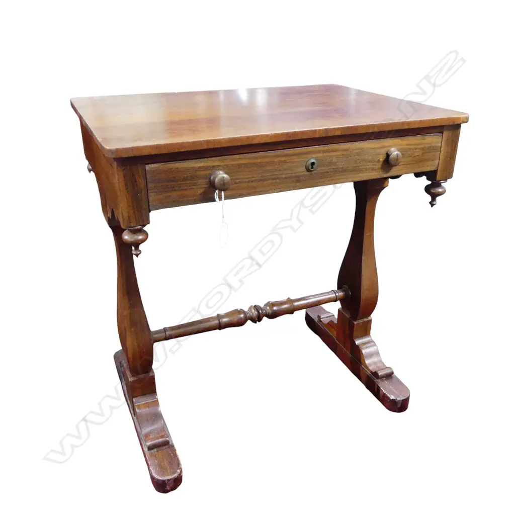 VICTORIAN MAHOGANY SIDE TABLE, 610x455x645mm Image 1++