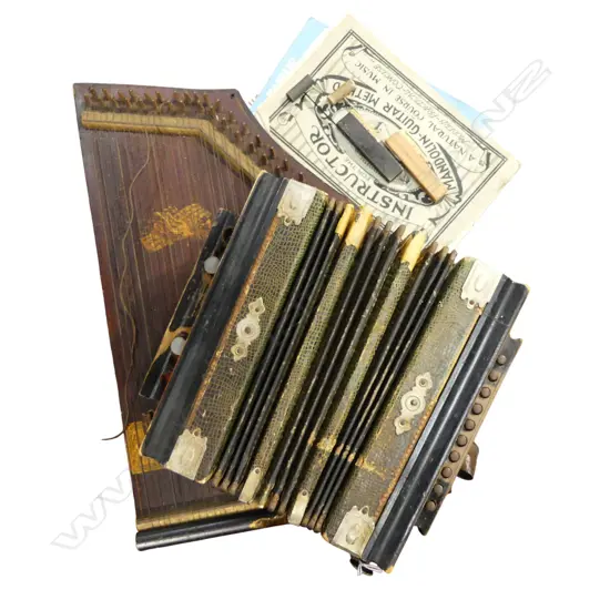 ZITHER H.525mm + 'INVICTA' ACCORDION AF