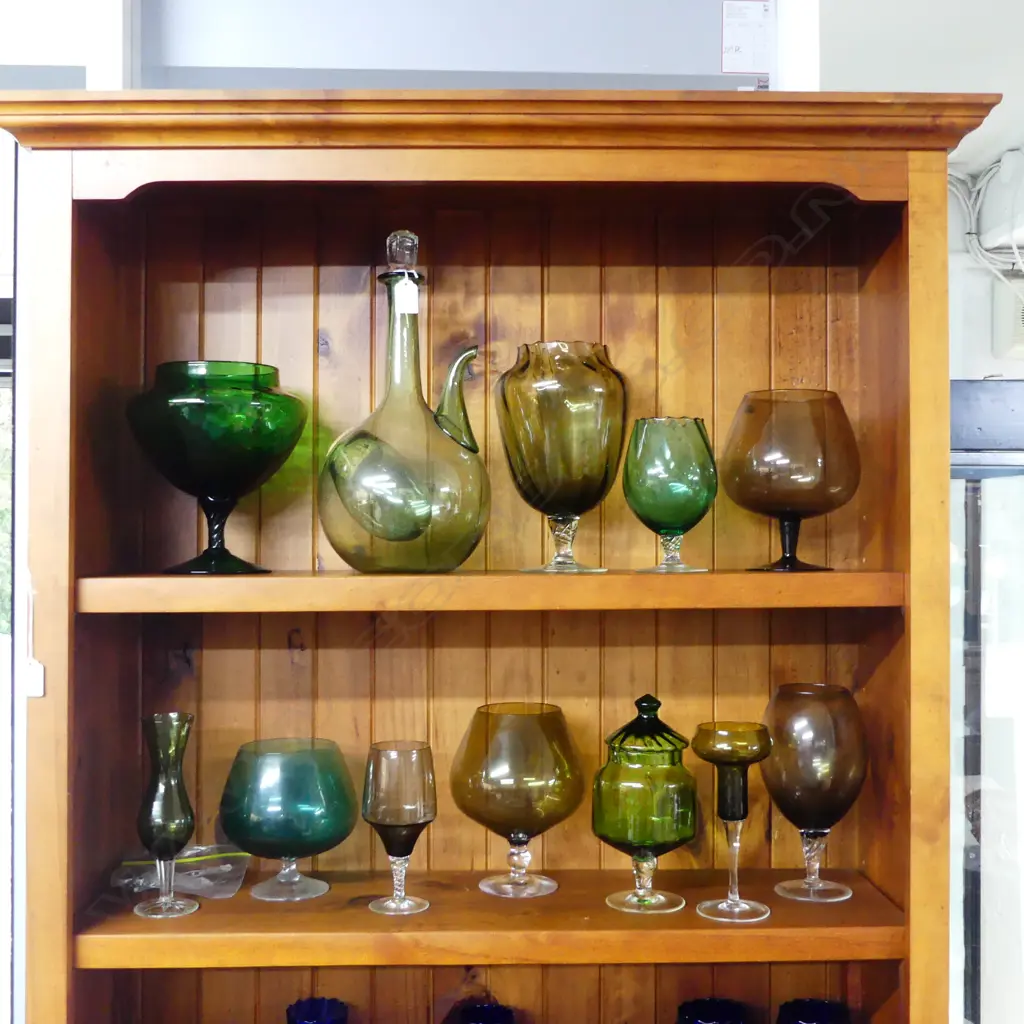 ASST. GREEN GLASSWARE Image 1++