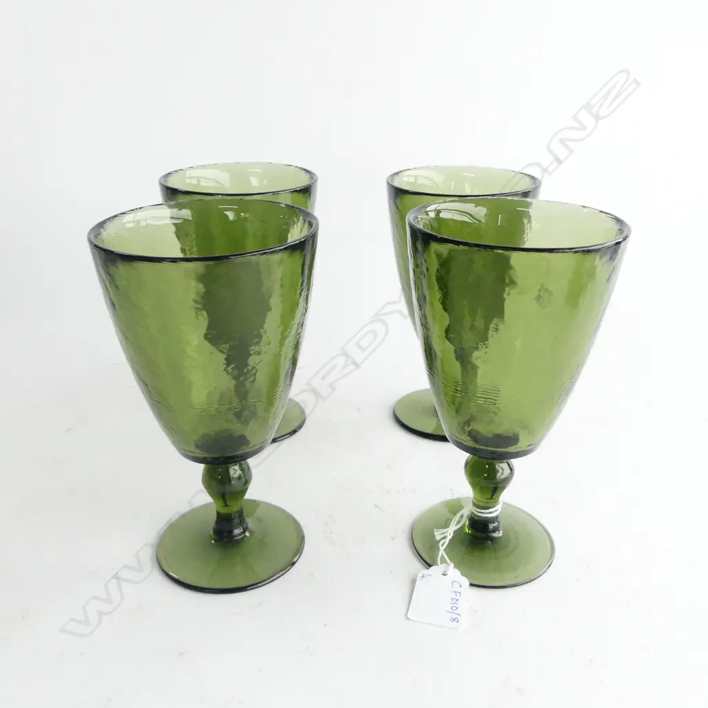 4 GREEN WINE GLASSES H.165mm Image 1++