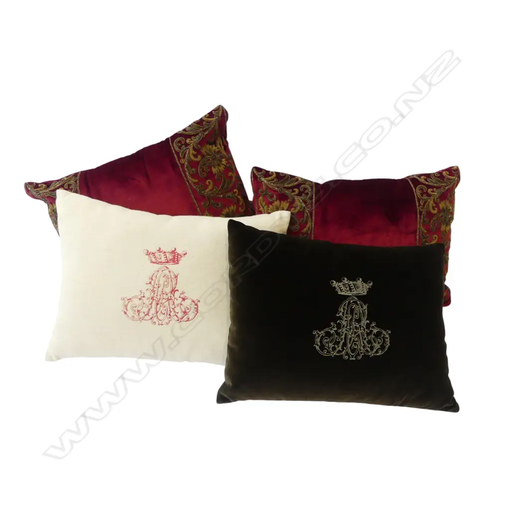 4 CUSHIONS 400x280mm Image 1++